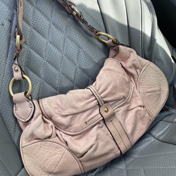 Juicy Couture Pink Shoulder Bag with Gold Accents - Picture 3 of 5